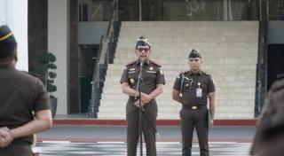 Berkinerja Terbaik, Kajati Serahkan Penghargaan Dari KPK