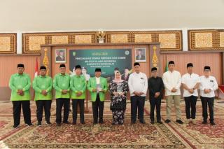 Hadiri Pelantikan Ketua MUI, Bupati Kasmarni Tekankan Sinergi Ulama dan Umara