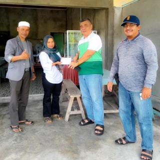 Anggota DPRD Bengkalis H. Muhammad Rafee Kembali Salurkan Bantuan UMKM dari Gaji ke-5