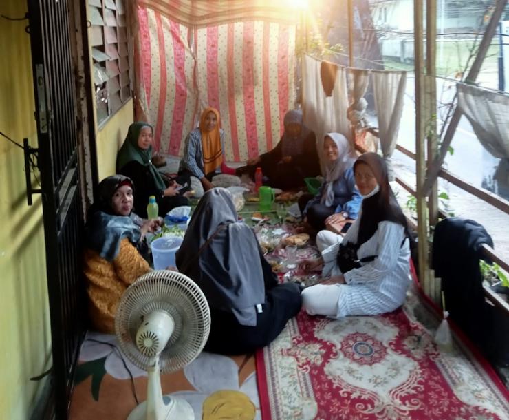 Komunitas Perempuan Cerdas Melaksanakan Halal Bihalal
