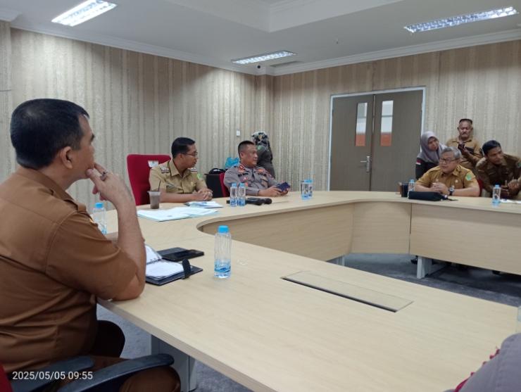 Penanaman 200 Pohon Dilaksanakan Dalam Rangkaian Kunjungan Kerja Forkompimda Provinsi ke Rohil