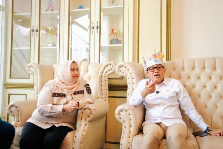 Bupati Bengkalis Hadiri Kunjungan Menteri PPMI di Pelabuhan Internasional Dumai
