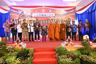 Bupati Kasmarni Ajak Umat Buddha Perkuat Perdamaian, Toleransi dan Spiritualitas