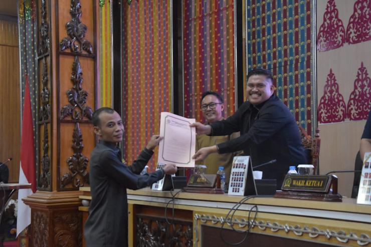 Bupati Bengkalis Terima Laporan Reses Masa Persidangan II Anggota DPRD Tahun  Sidang 2025
