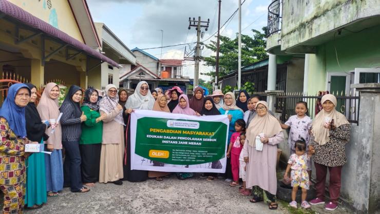Dosen Fakultas Kesehatan IKTA Al Insyirah Edukasi Masyarakat Dalam Pengolahan Serbuk Instant Jahe Merah