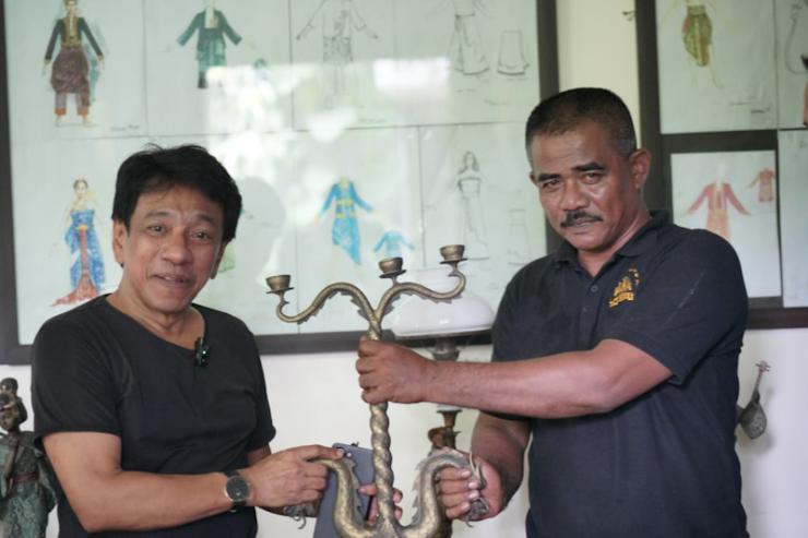 Bangkit Sanjaya: Musisi Rock Keturunan Keraton yang Hidupkan Tradisi dan Pemberdayaan Masyarakat 