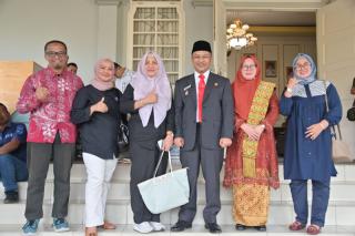 Hadiri Pelantikan Bupati dan Wakil Bupati Siak, Bupati Bengkalis Berikan Ucapan Selamat