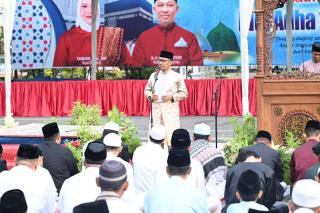Laksanakan Sholat Bersama Masyarakat, Wabup Ajak Dukung Program Pembangunan
