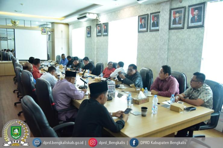 Tindak Lanjut Biaya Penyeberangan Ambulans, Komisi II Gelar Rapat Kerja