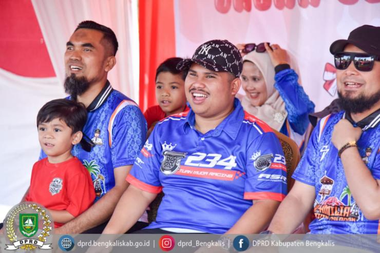 Wakil Ketua I DPRD M. Arsya Fadillah Lepas Peserta Jalan Santai, Ajak Masyarakat Hidup Sehat