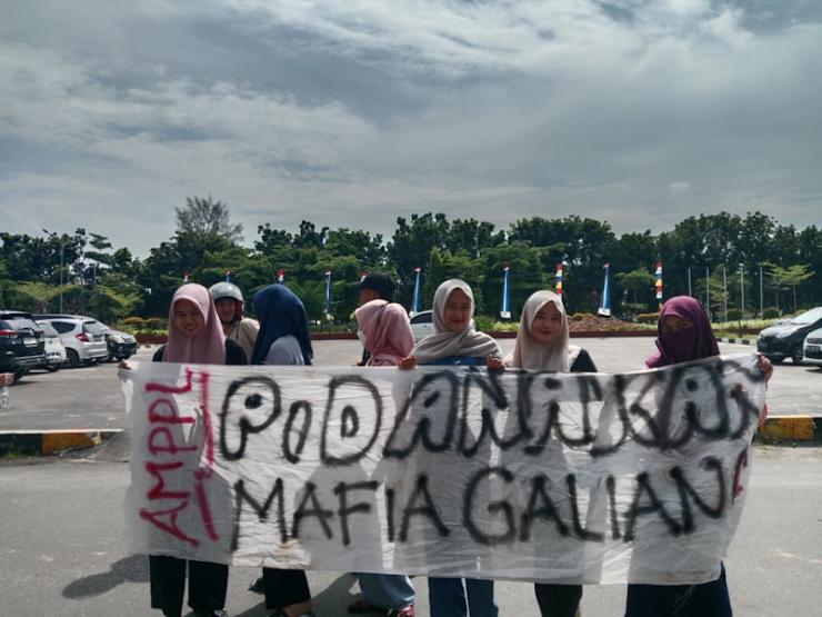 Lakukan Unjuk Rasa, AMP-PL Minta Pihak Berwenang Tutup Galian C Ilegal Sesuai Arahan Kapolda