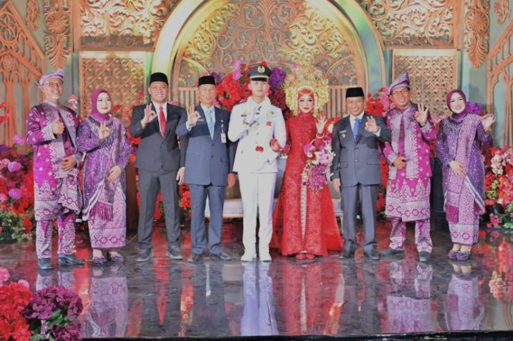 Wabup Bengkalis Hadiri Momen Bahagia Pernikahan Albert Dan Azzuhara