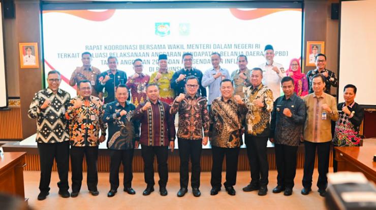 Bupati Rohil Hadiri Rakor Bersama Wamendagri Bima Arya, Bahas Serapan APBD dan Pengendalian Inflasi
