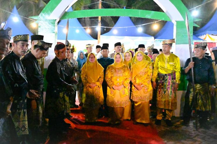 Buka MTQ ke-49 Kecamatan Rupat Bupati Kasmarni: Teguhkan Semangat Qur’ani dan Nilai Melayu Religius