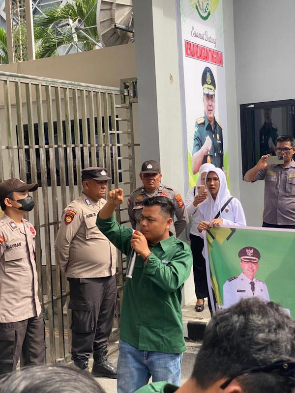 Aksi Didepan Kejati Riau, GMPR sampaikan Delapan Tuntutan Dugaan Penyelewengan Dana PI BUMD PT SPRH