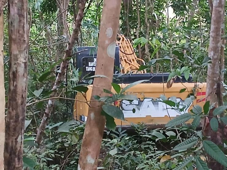 Satgas PKH Kembali Amankan 9 Excavator di Hutan Lubuk, Total 32 Alat Berat Disita