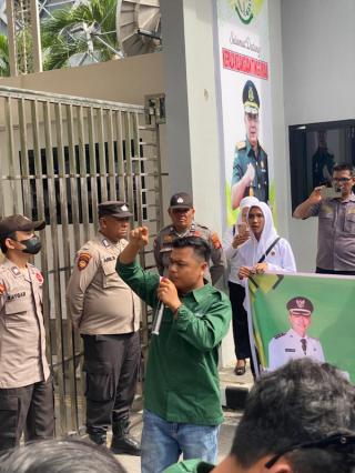 Aksi Didepan Kejati Riau, GMPR sampaikan Delapan Tuntutan Dugaan Penyelewengan Dana PI BUMD PT SPRH