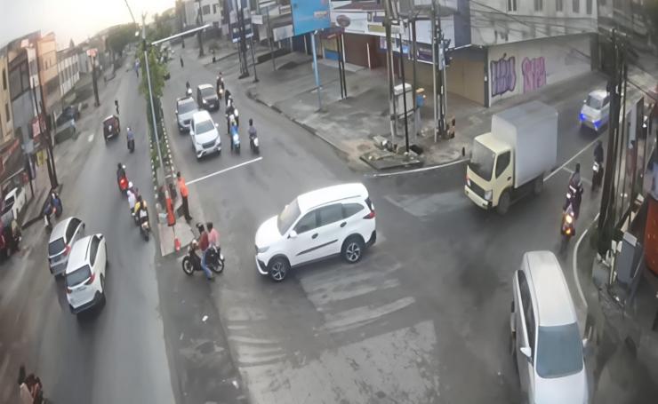 Efektif Urai Kemacetan, Traffic Light Simpang Nangka - Paus Buat Lalu Lintas Lancar 
