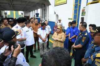Komitmen Layanan Prima, Bupati Kasmarni Pantau Langsung Inovasi Dishub dan Kunjungi Armada Baru