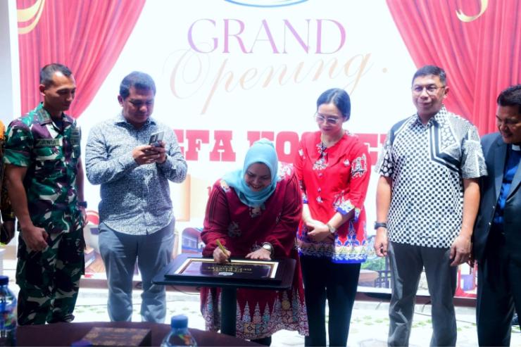 Resmikan Defa Kostel Mandau, Bupati Bengkalis Dukung Hunian Modern Berkonsep Hotel