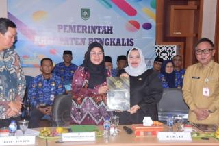 Gelar Exit Meeting LKPD 2025, Kasmarni Tegaskan Kepala PD Bengkalis Terus tingkat Kepatuhan dan Tertib Administrasi Pengelolaan Keuangan Daerah