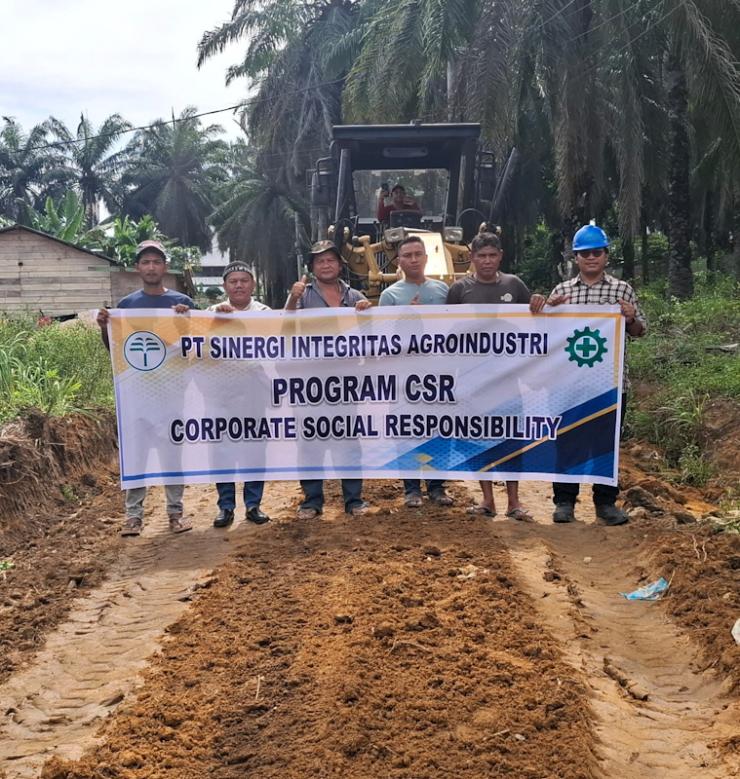 PT Sinergi Integritas Agroindustri Lakukan Maintenance Jalan di 12 Titik Melalui Program CSR