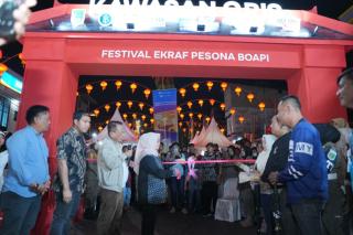 Bupati H. Bistamam Resmikan Bazar Festival Ekraf Pesona Boapi, Perkuat UMKM dan Digitalisasi Transaksi di Kawasan QRIS